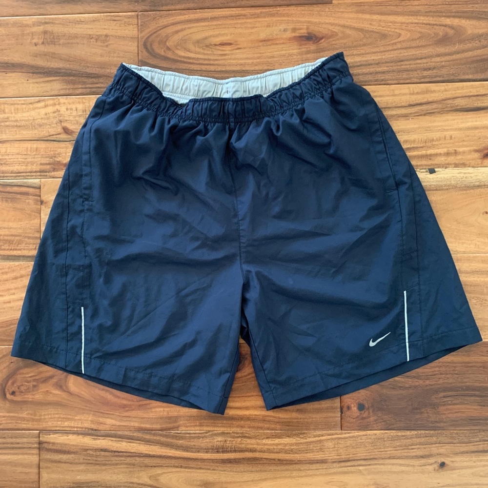 Men’s Nike Athletic Shorts (L)